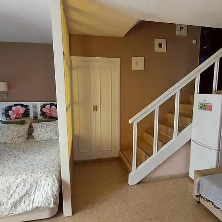 Rent4 Malaga Aloha Apartment